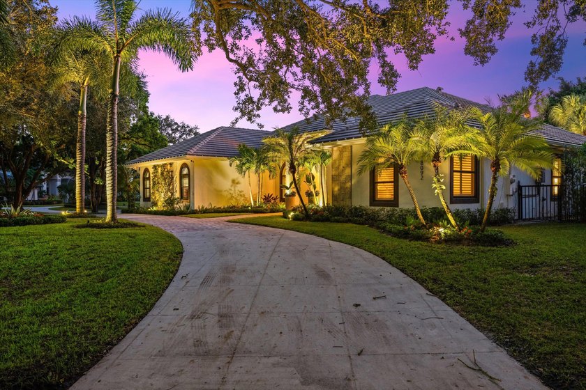 Resort-style living in Heritage Oaks. Located behind the 24-hour - photo 5