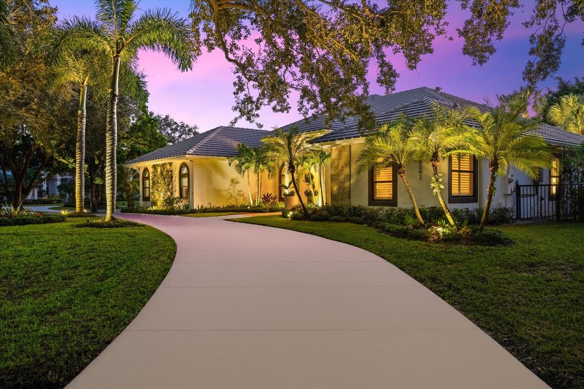 Resort-style living in Heritage Oaks. Located behind the 24-hour - photo 6