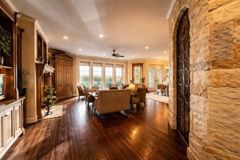 Welcome to 1919 Kings Pass, Heath, Texas 75032 - a breathtaking - photo 17