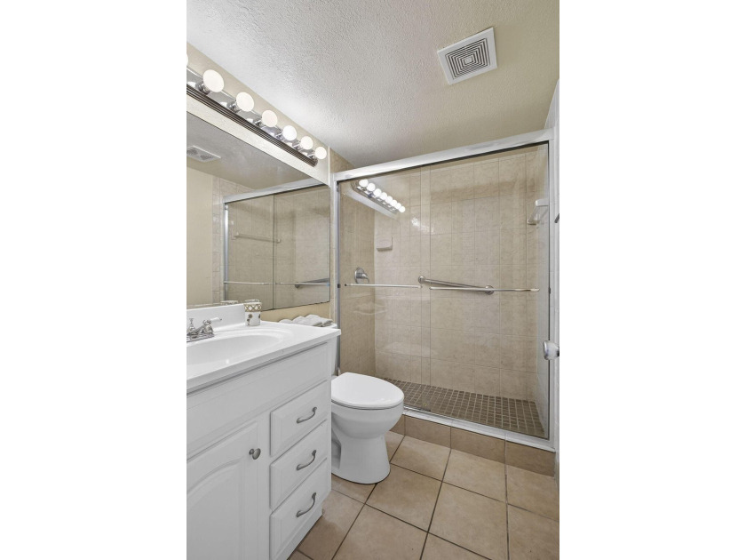 Welcome to this beautiful well-maintained 2nd- floor,1BR/1BA - photo 16