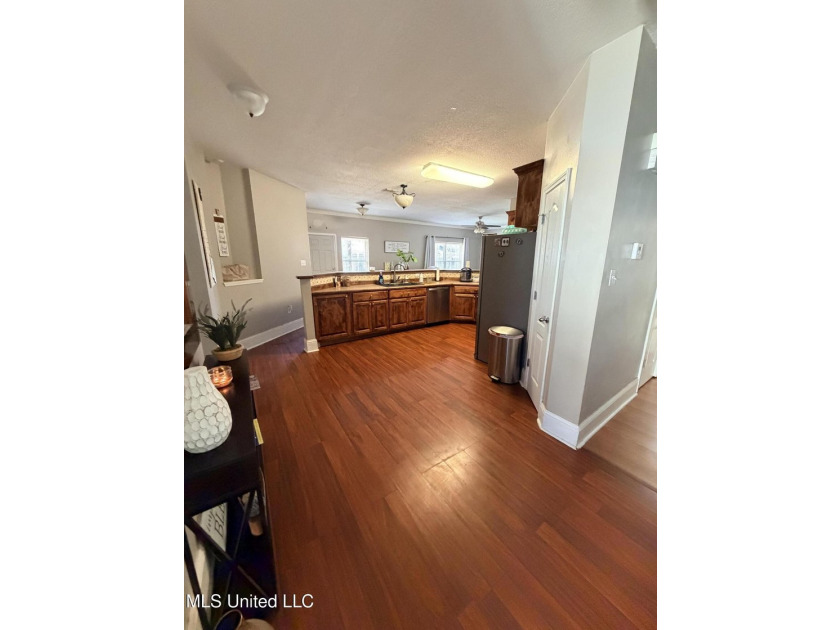 Welcome to 2308 Rue Beaux Chenes! This adorable home offers - photo 4