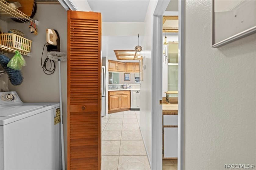 Discover your slice of Florida living at 13378 Drayton Dr - photo 30