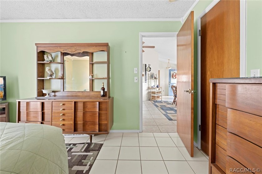 Discover your slice of Florida living at 13378 Drayton Dr - photo 32