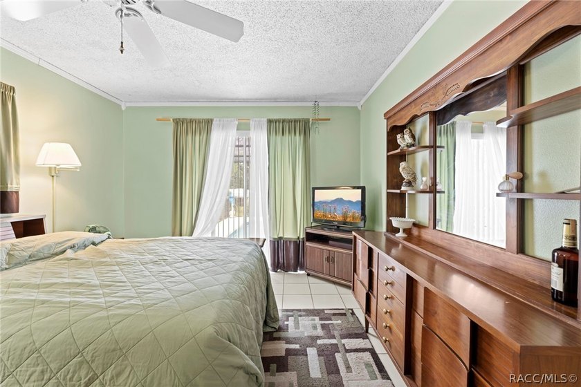 Discover your slice of Florida living at 13378 Drayton Dr - photo 36