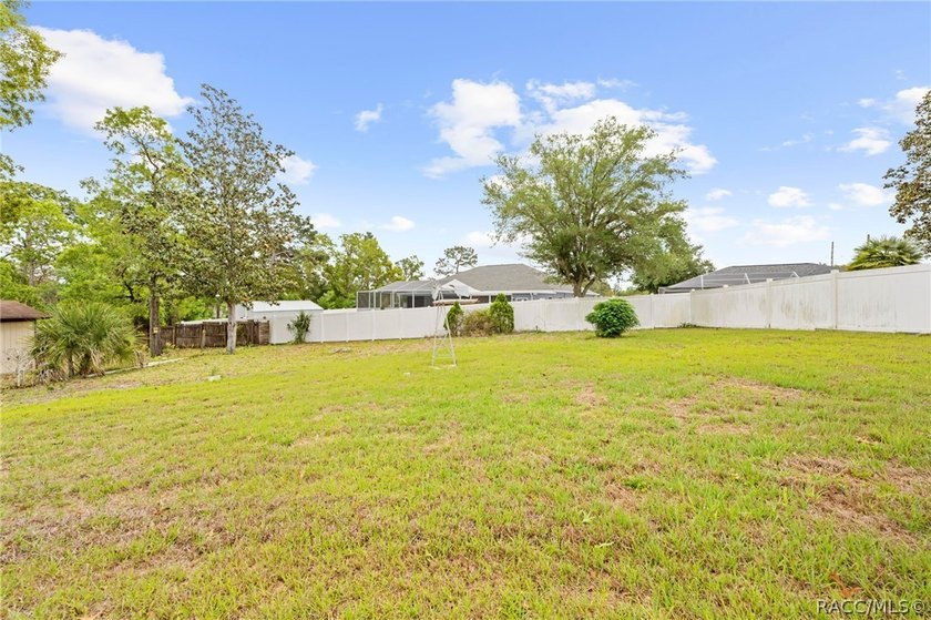 Discover your slice of Florida living at 13378 Drayton Dr - photo 42