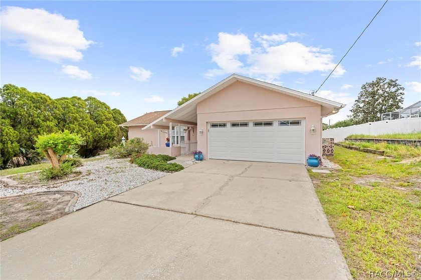 Discover your slice of Florida living at 13378 Drayton Dr - photo 50