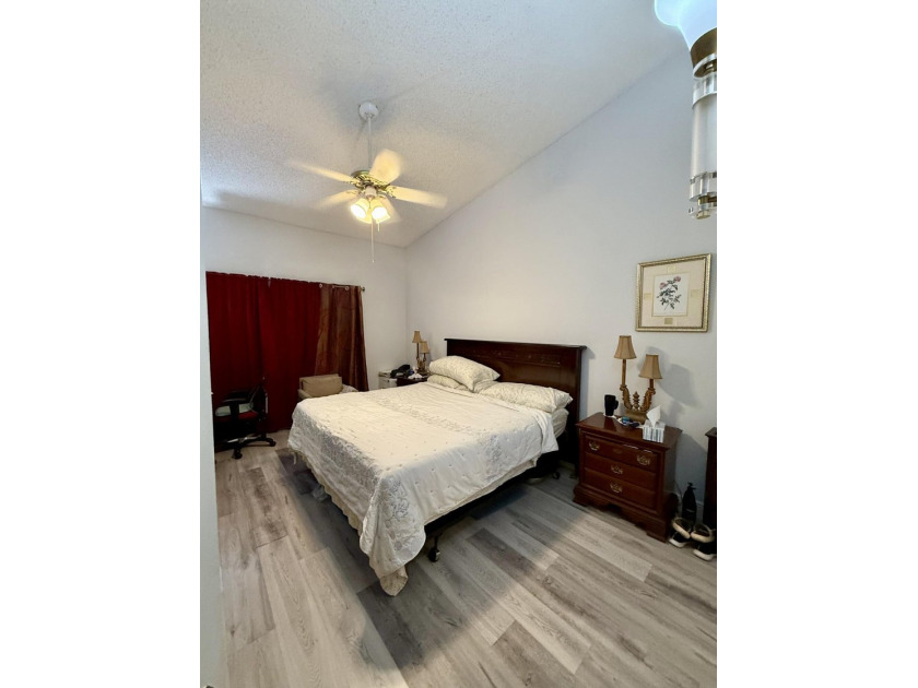 Welcome to this well-maintained 2-bedroom, 2-bath villa located - photo 9
