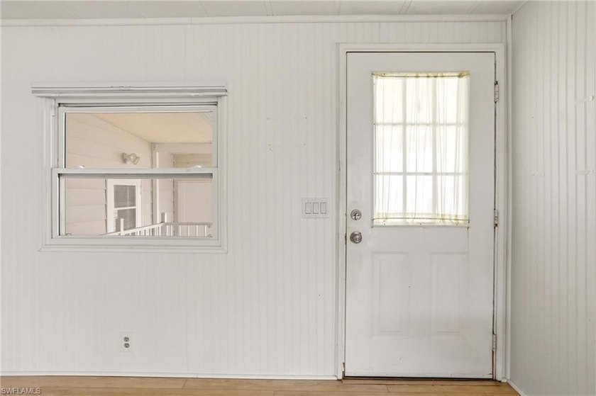 Welcome to your slice of Florida paradise in sought-after - photo 12
