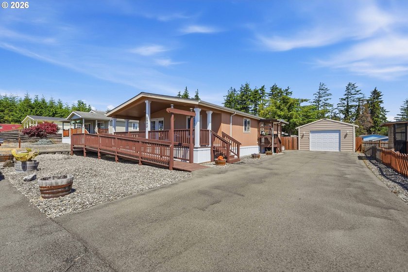 Beautifully maintained 2-bedroom, 2-bath home offering 1,295 - photo 26