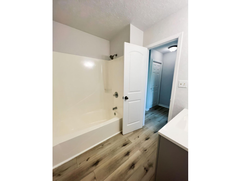 TURNKEY INVESTMENT OPPORTUNITY | NO HOA Welcome to this - photo 33