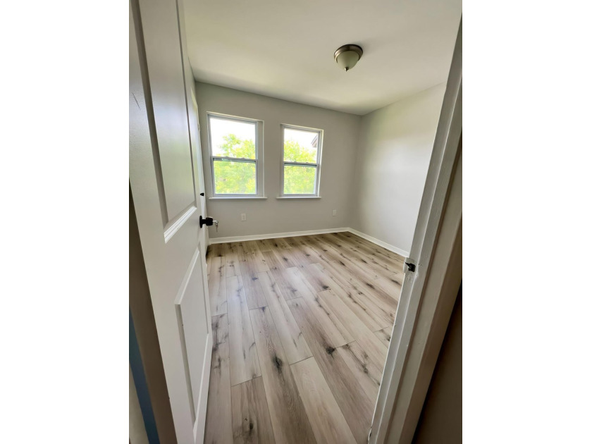 TURNKEY INVESTMENT OPPORTUNITY | NO HOA Welcome to this - photo 34