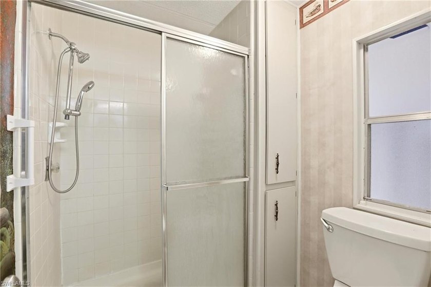 Welcome to your slice of Florida paradise in sought-after - photo 37