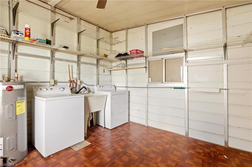 Welcome to your slice of Florida paradise in sought-after - photo 38