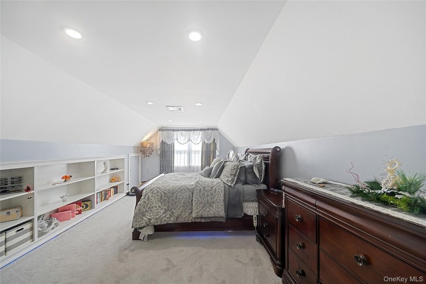 Welcome to 13 Noon Place - a beautifully maintained split-level - photo 22
