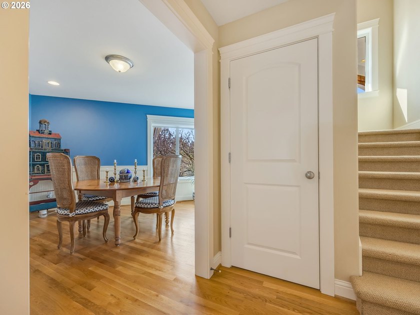 Well built and meticulously maintained, this exquisite Shamrock - photo 28