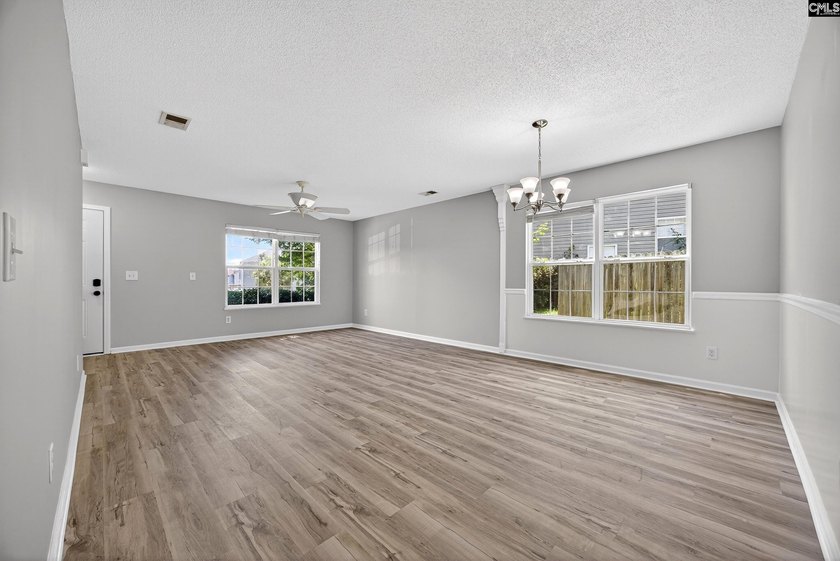 Welcome home to this beautifully updated 4-bedroom, 2.5-bath - photo 6