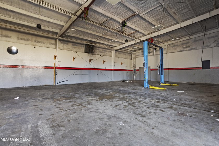 This versatile commercial investment property features multiple - photo 16