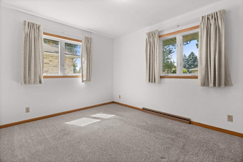 Tucked into an established northside neighborhood, this charming - photo 19