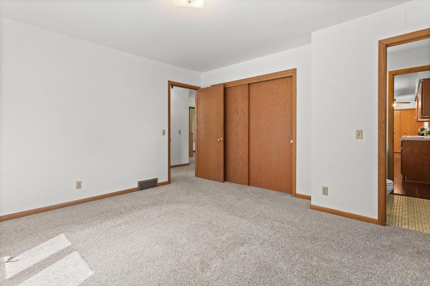 Tucked into an established northside neighborhood, this charming - photo 21