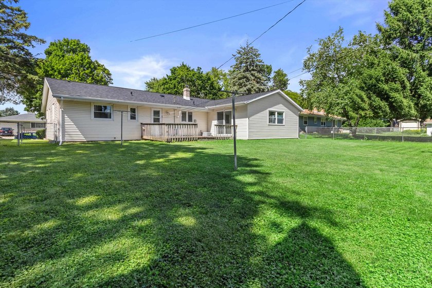 Tucked into an established northside neighborhood, this charming - photo 29