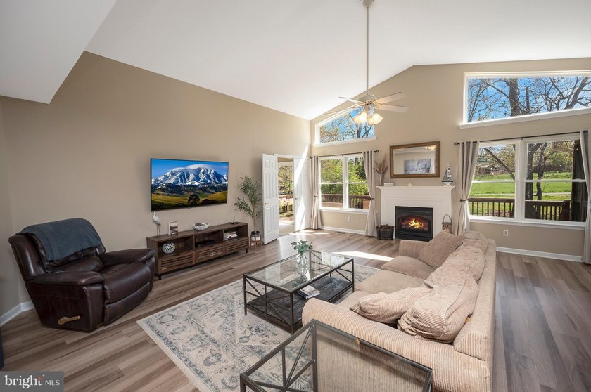 **Back on the market due to no fault of the seller** Welcome to - photo 34