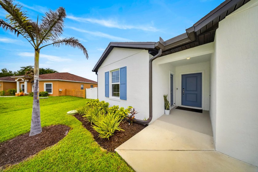 Welcome to this beautifully maintained home featuring 4 bedrooms - photo 41