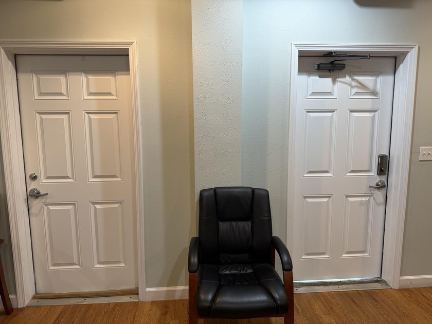 EASY SHOW! Now vacant. Destin BUSINESS PROFESSIONALS! Here is a - photo 12