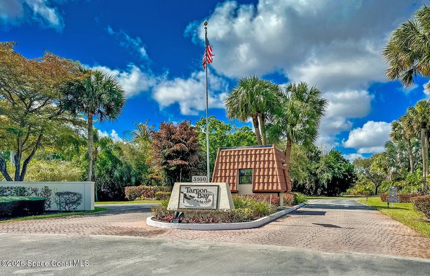 Experience waterfront living with wide views of Kitching Cove, a - photo 17