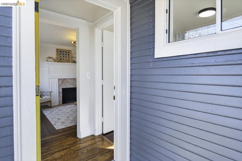 This beautiful Longfellow bungalow lives like a single family - photo 3