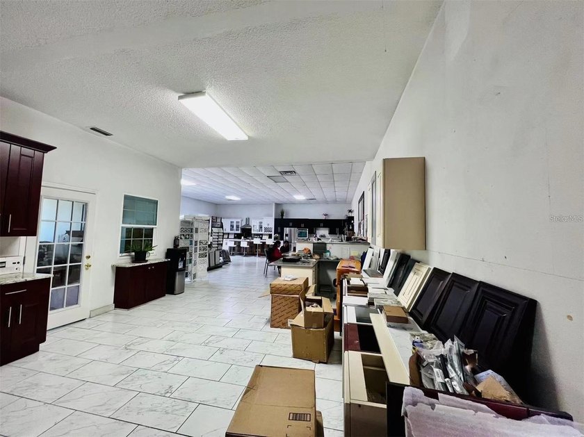 Prime Industrial Opportunity with High-Visibility Frontage in - photo 8
