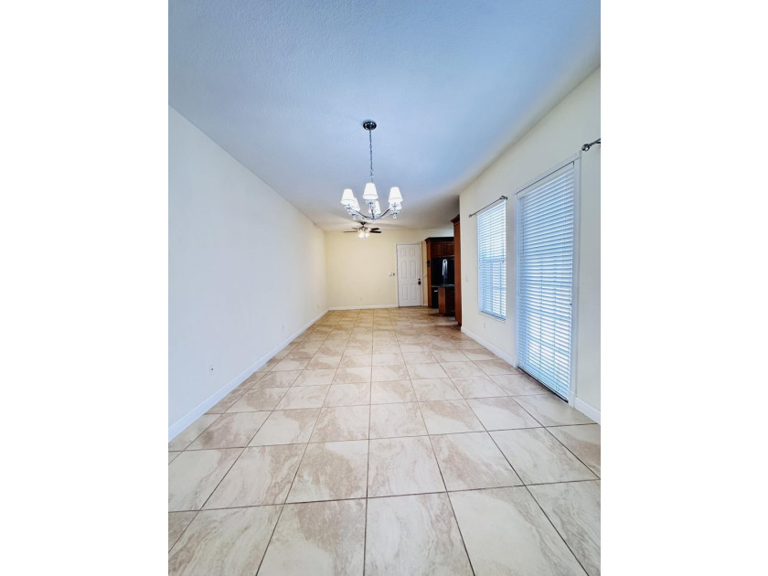 Impeccably maintained and presented in like-new condition, this - photo 14