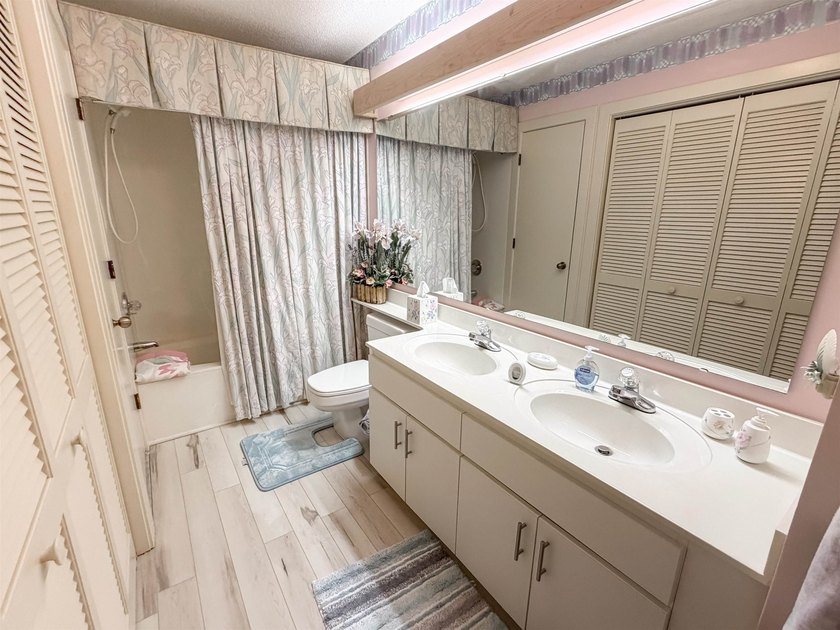 It's all about the location. Situated in a sought-after location - photo 19