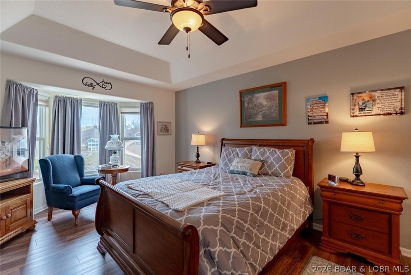Enjoy easy, low-maintenance living in this spacious 3 bed / 3 - photo 21