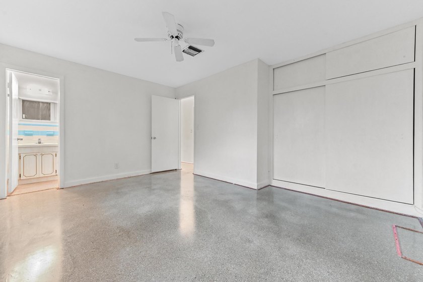 Welcome to this charming 1-story home in Oakland Park, offering - photo 22