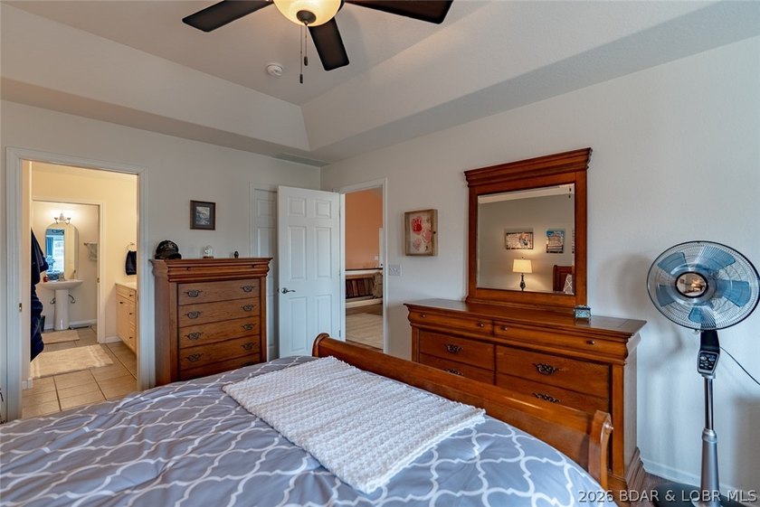 Enjoy easy, low-maintenance living in this spacious 3 bed / 3 - photo 23