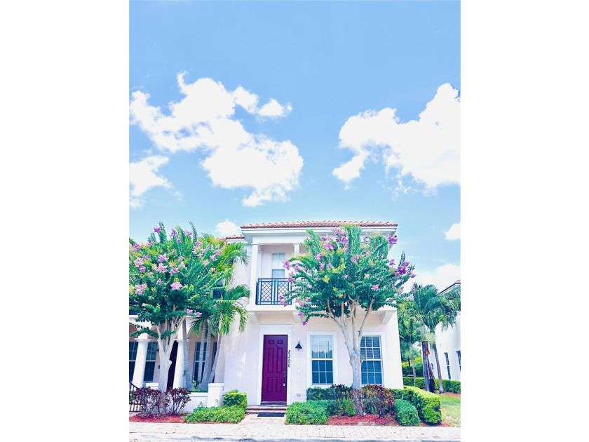 Impeccably maintained and presented in like-new condition, this - photo 40