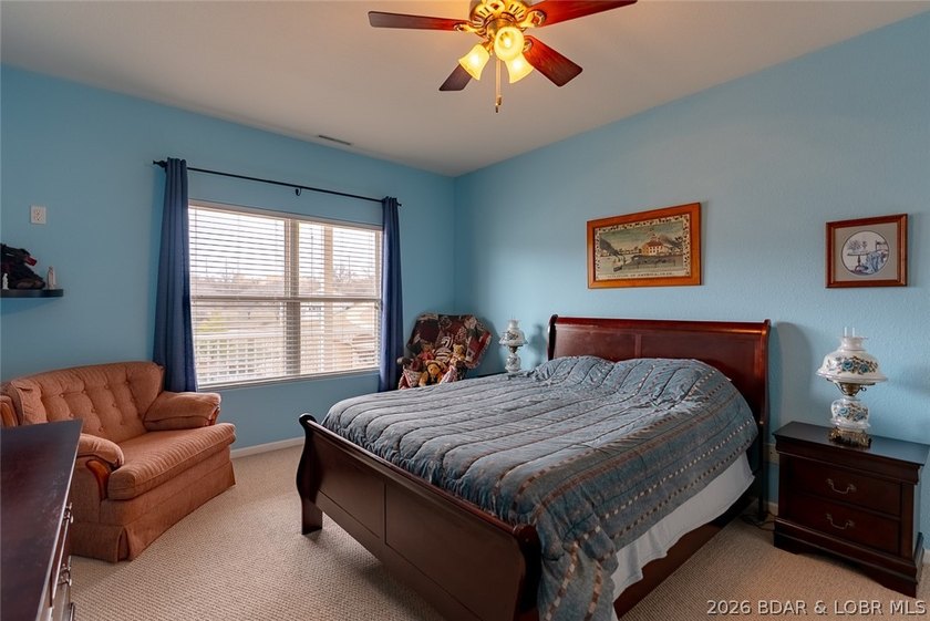 Enjoy easy, low-maintenance living in this spacious 3 bed / 3 - photo 47