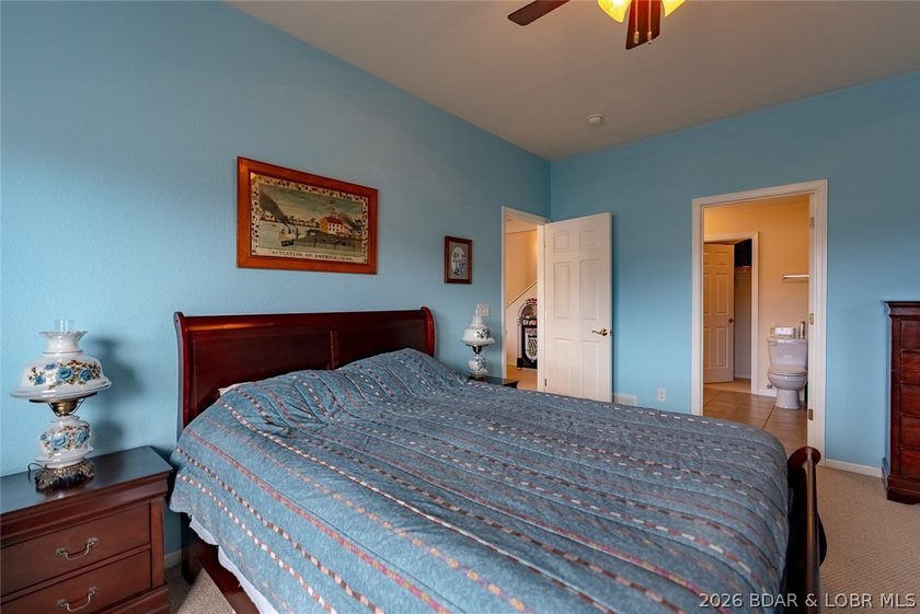 Enjoy easy, low-maintenance living in this spacious 3 bed / 3 - photo 48