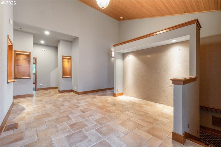 Exceptional opportunity to own a rare main-lake waterfront - photo 2