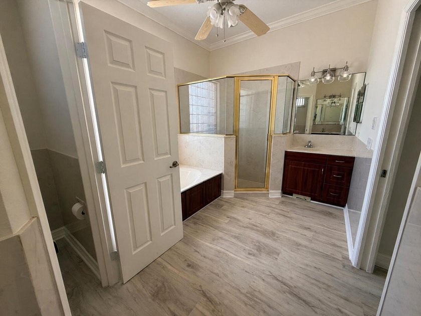 Spacious 3-bedroom, 2-bath in-ground pool home with standout - photo 18