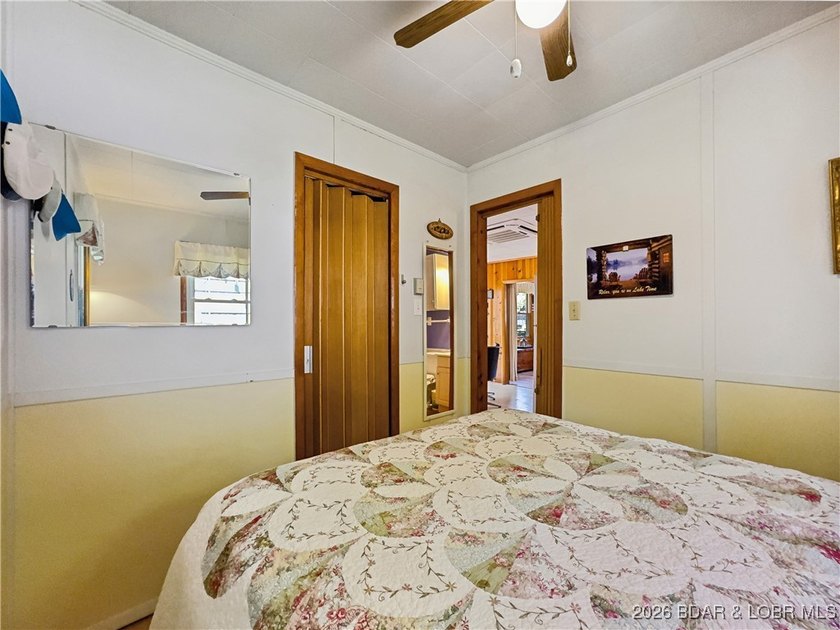 This lake home has it all for 1 price - Boat, 2 PWC's, Paddle - photo 24
