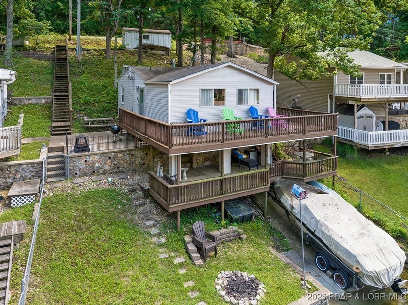 This lake home has it all for 1 price - Boat, 2 PWC's, Paddle - photo 40