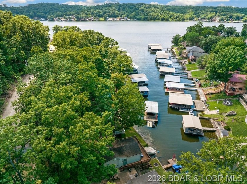 This lake home has it all for 1 price - Boat, 2 PWC's, Paddle - photo 41
