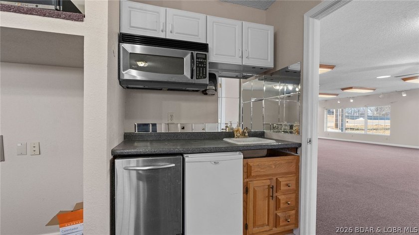 Located in the heart of bustling Osage Beach and off of Hwy 54 - photo 15