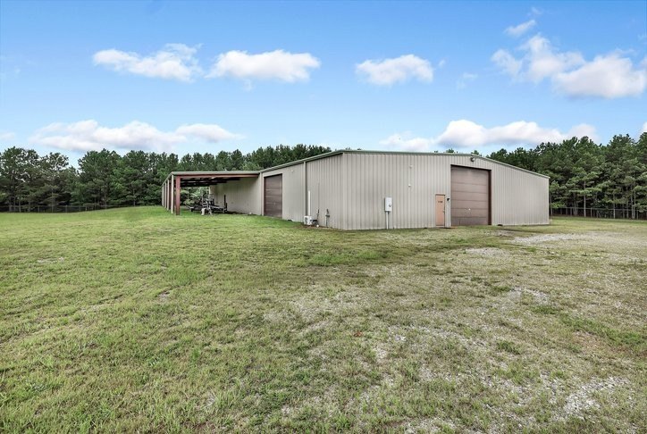 Great opportunity! 5.07 acres, approx 3+- acres fenced, balance - photo 19
