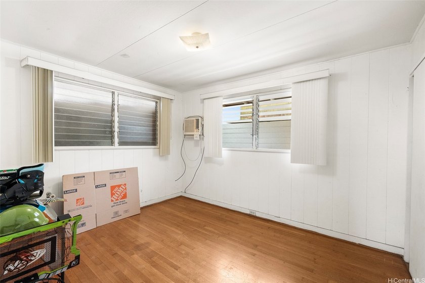 To be sold together with 94-815 Waipahu Street, this BMX-3 zoned - photo 22