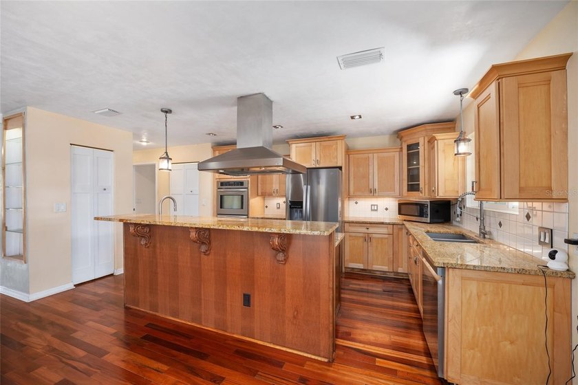 Five fenced acres. Nearly 5,000 square feet under roof. No HOA - photo 8