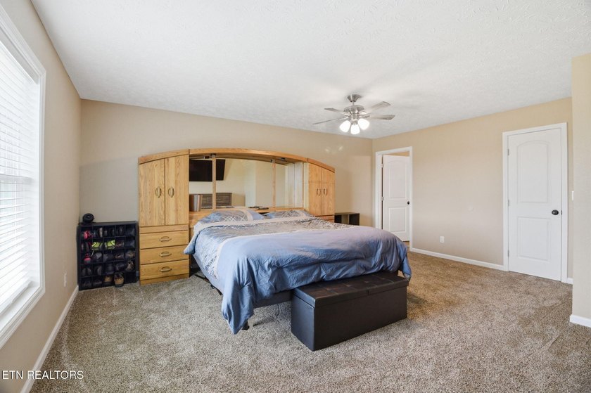 What a LAKEFRONT home awaits its proud new owners!! Viewers can - photo 30