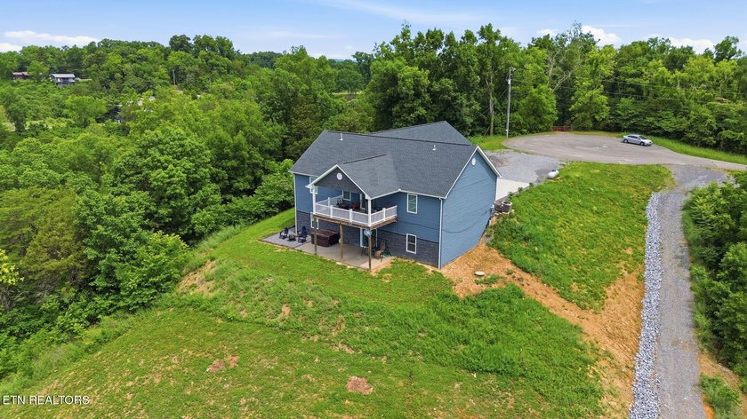 What a LAKEFRONT home awaits its proud new owners!! Viewers can - photo 46