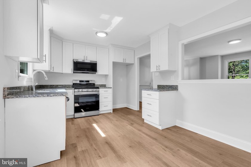 Beautifully renovated 3-bedroom, 2-full-bath home located in the - photo 12